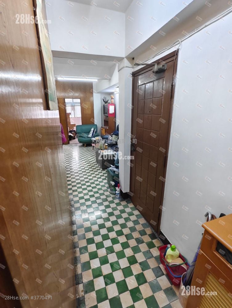 Chinese Mansion Sell 3 Bedrooms , 1 Bathroom 692 ft²