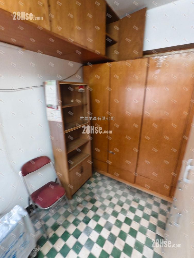 Chinese Mansion Sell 3 Bedrooms , 1 Bathroom 692 ft²