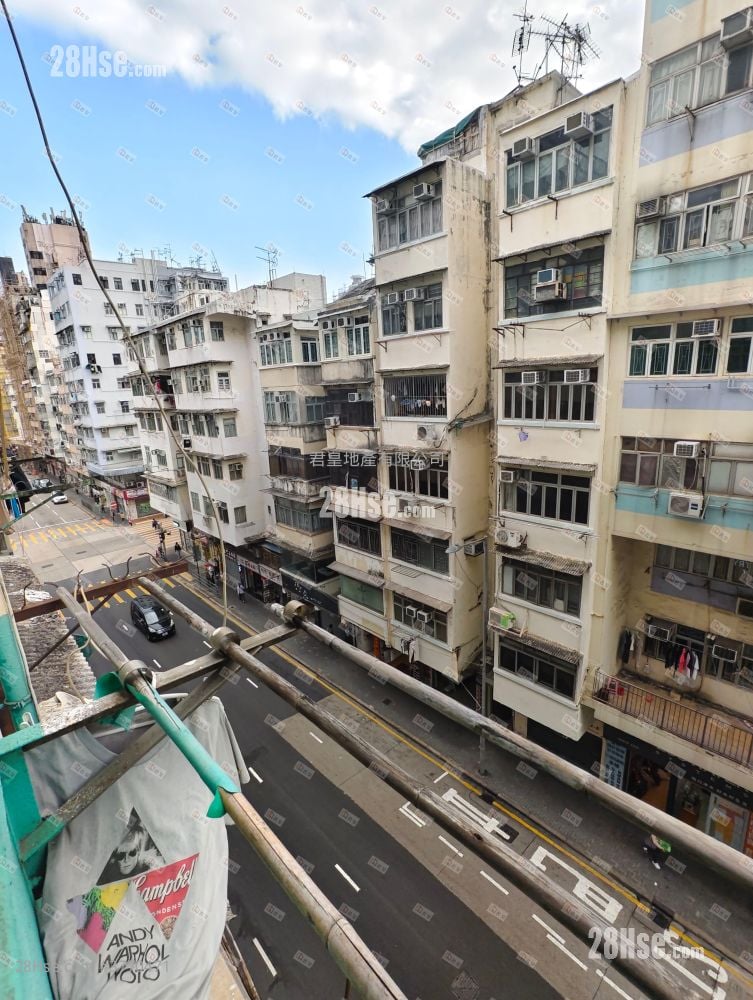 Chinese Mansion Sell 3 Bedrooms , 1 Bathroom 692 ft²