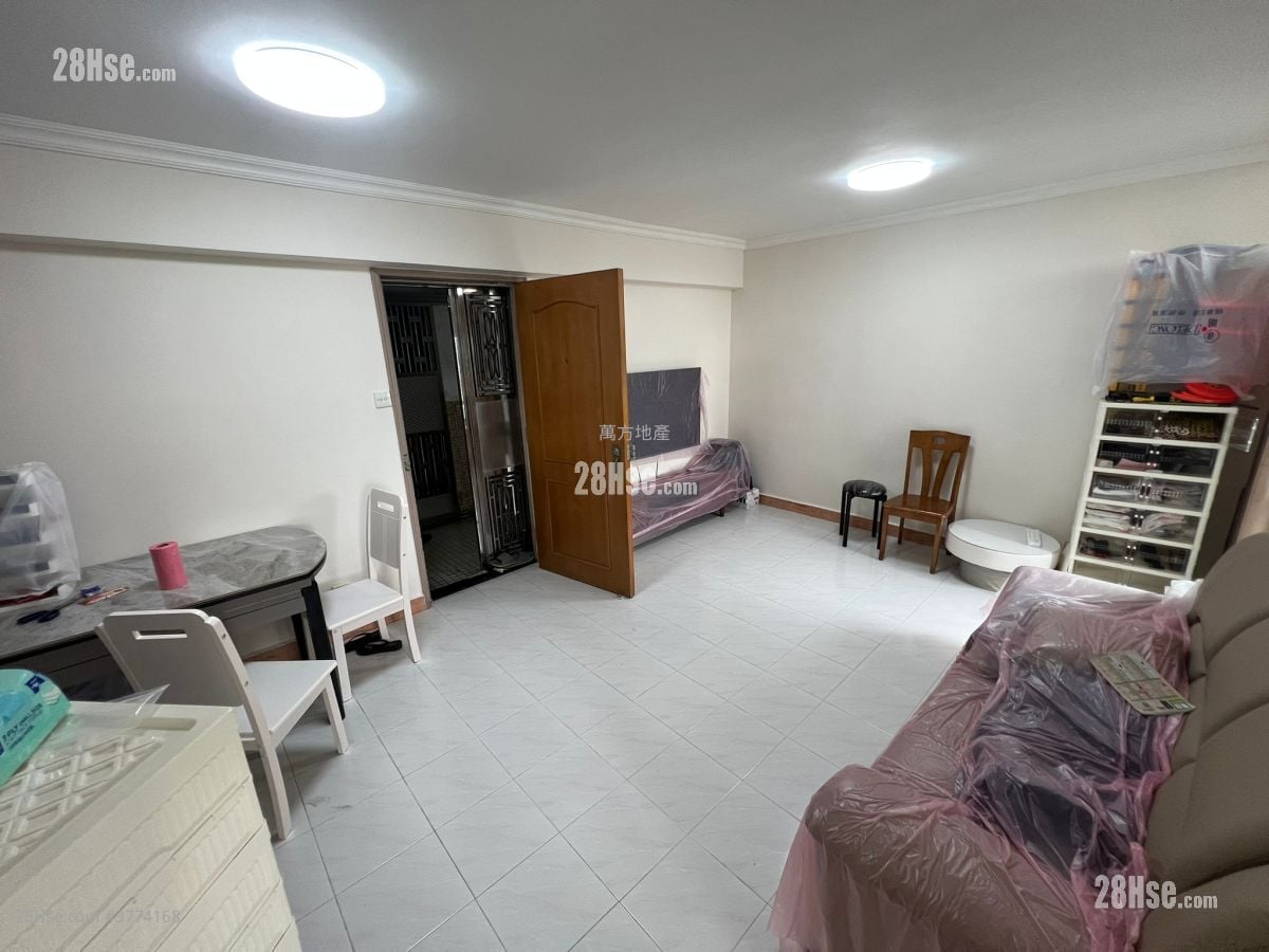 Kwong Yuen Estate Sell 2 Bedrooms , 1 Bathroom 443 ft²