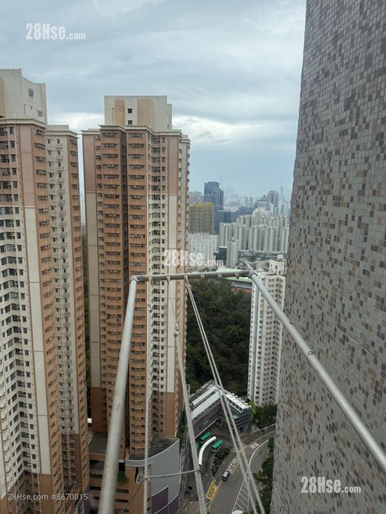 King Lai Court Sell 3 Bedrooms , 1 Bathroom 645 ft²