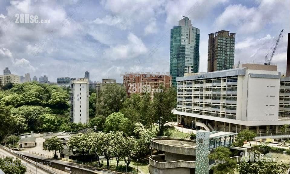 Dunbar Place Sell 4 Bedrooms 1,829 ft²