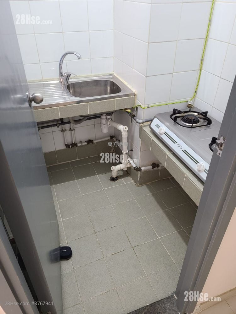 Kwong Yuen Estate Sell 1 Bedroom , 1 Bathroom 264 ft²