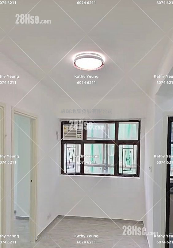 Mandarin Court Sell 2 Bedrooms , 1 Bathroom 276 ft²