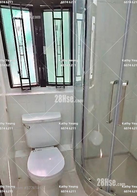 Mandarin Court Sell 2 Bedrooms , 1 Bathroom 276 ft²