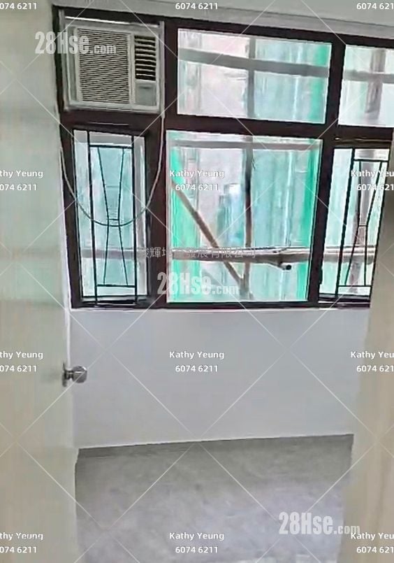 Mandarin Court Sell 2 Bedrooms , 1 Bathroom 276 ft²