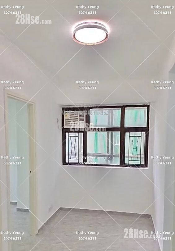 Mandarin Court Sell 2 Bedrooms , 1 Bathroom 276 ft²