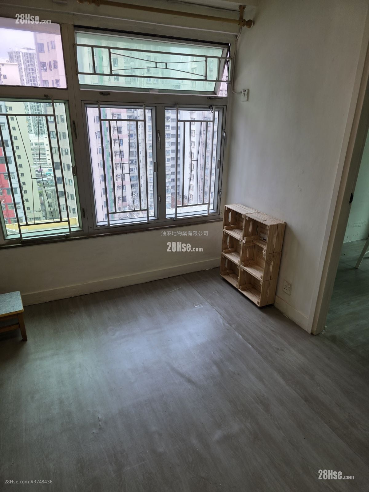 Shun On Building Sell 2 Bedrooms , 1 Bathroom 321 ft²