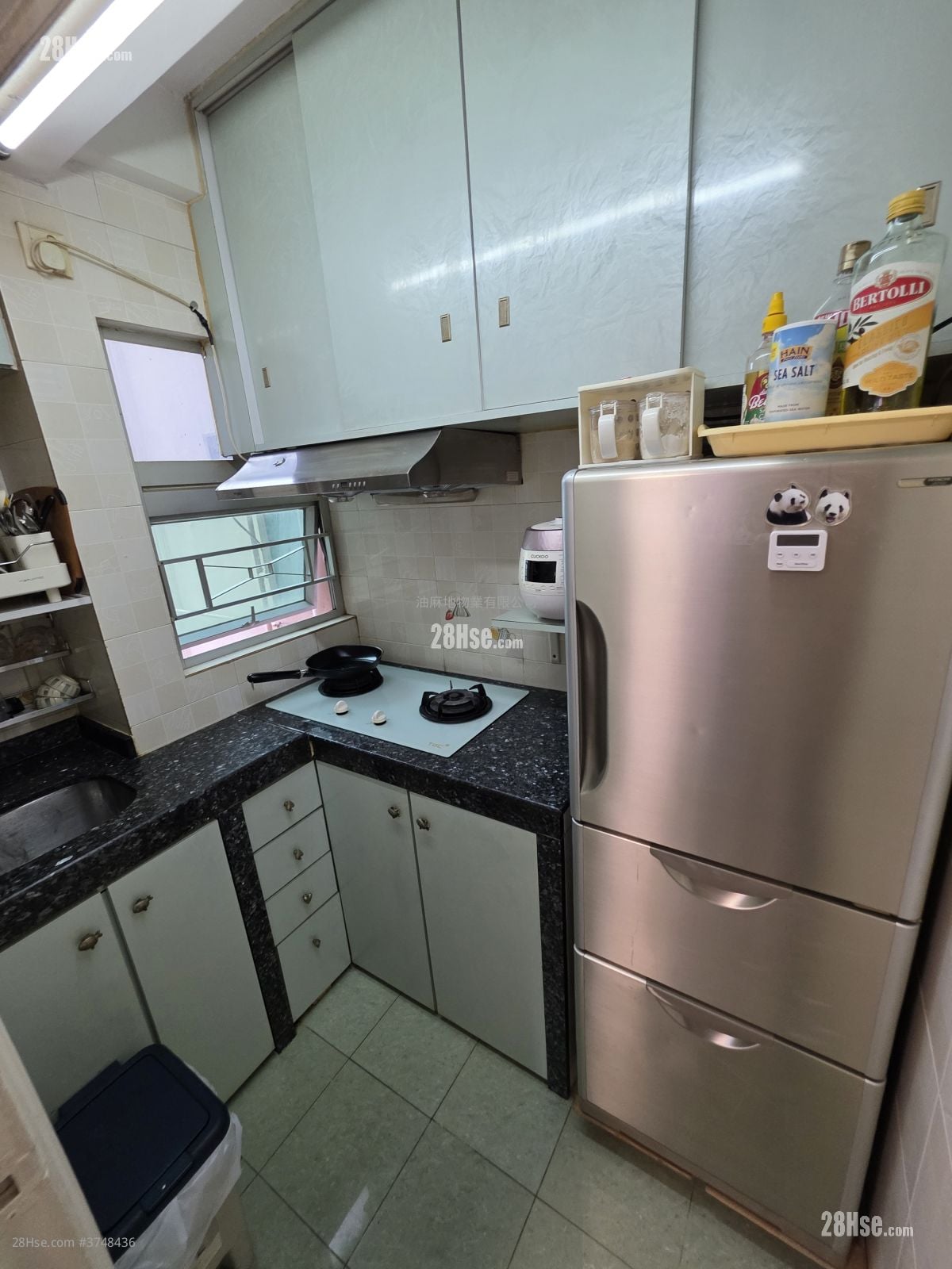 Shun On Building Sell 2 Bedrooms , 1 Bathroom 321 ft²