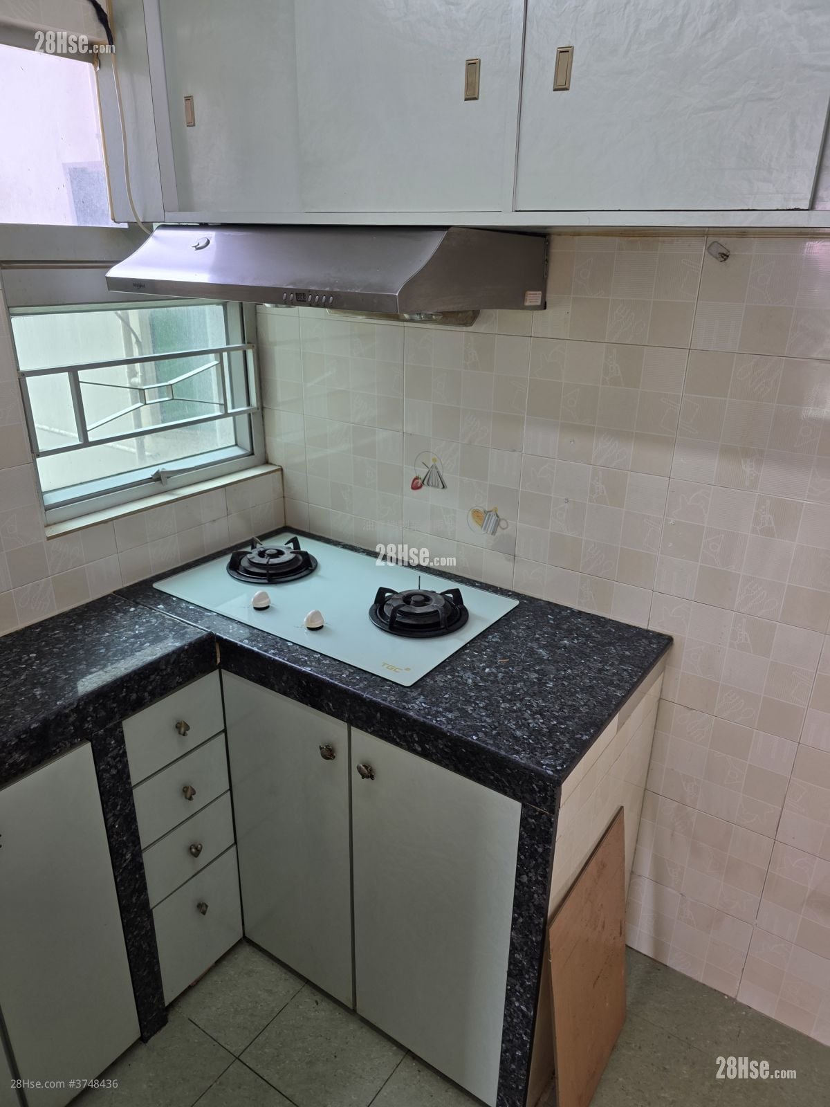 Shun On Building Sell 2 Bedrooms , 1 Bathroom 321 ft²