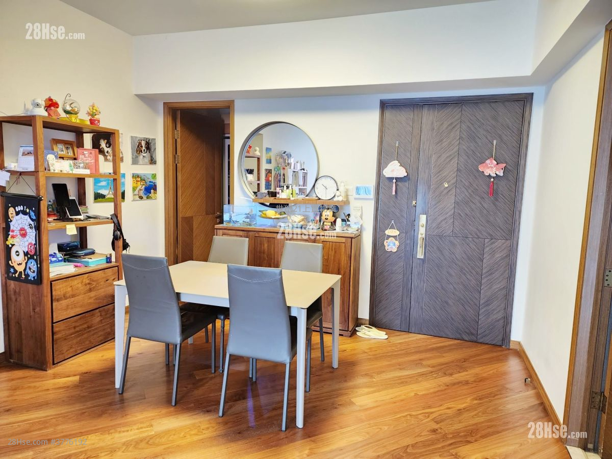 Parc Inverness Sell 5+ Bedrooms , 3 Bathrooms 1,489 ft²