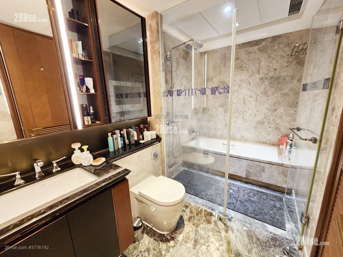 Parc Inverness Sell 5+ Bedrooms , 3 Bathrooms 1,489 ft²