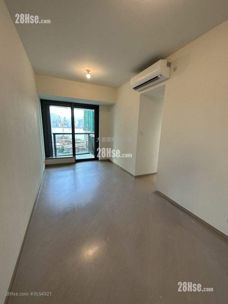 One Victoria Sell 2 Bedrooms , 1 Bathroom 536 ft²