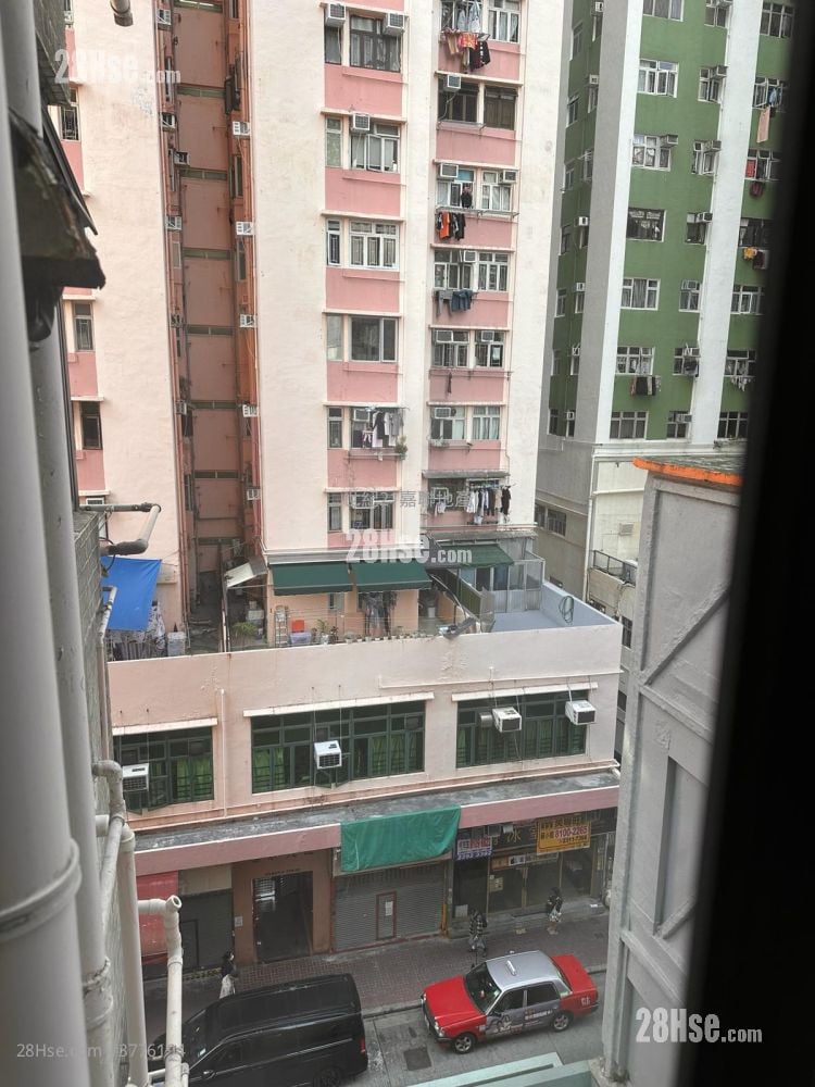 Shun Fung Court Sell 2 Bedrooms , 1 Bathroom 288 ft²