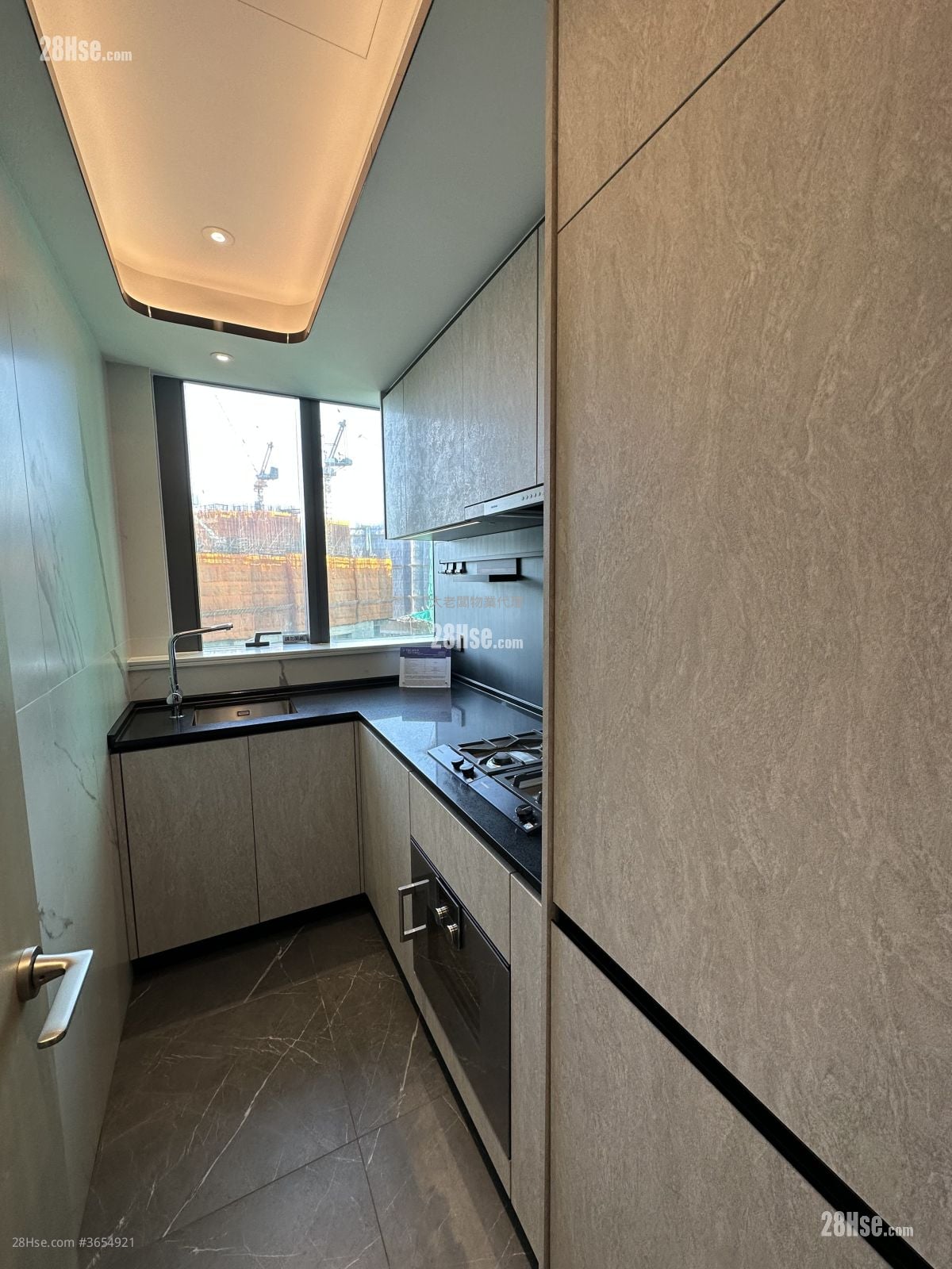 One Victoria Sell 2 Bedrooms , 1 Bathroom 536 ft²