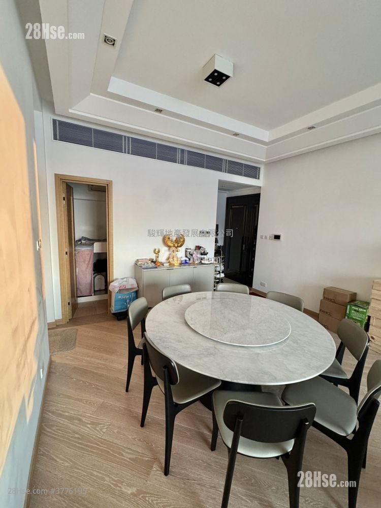 The Cullinan Sell 4 Bedrooms , 3 Bathrooms 1,396 ft²