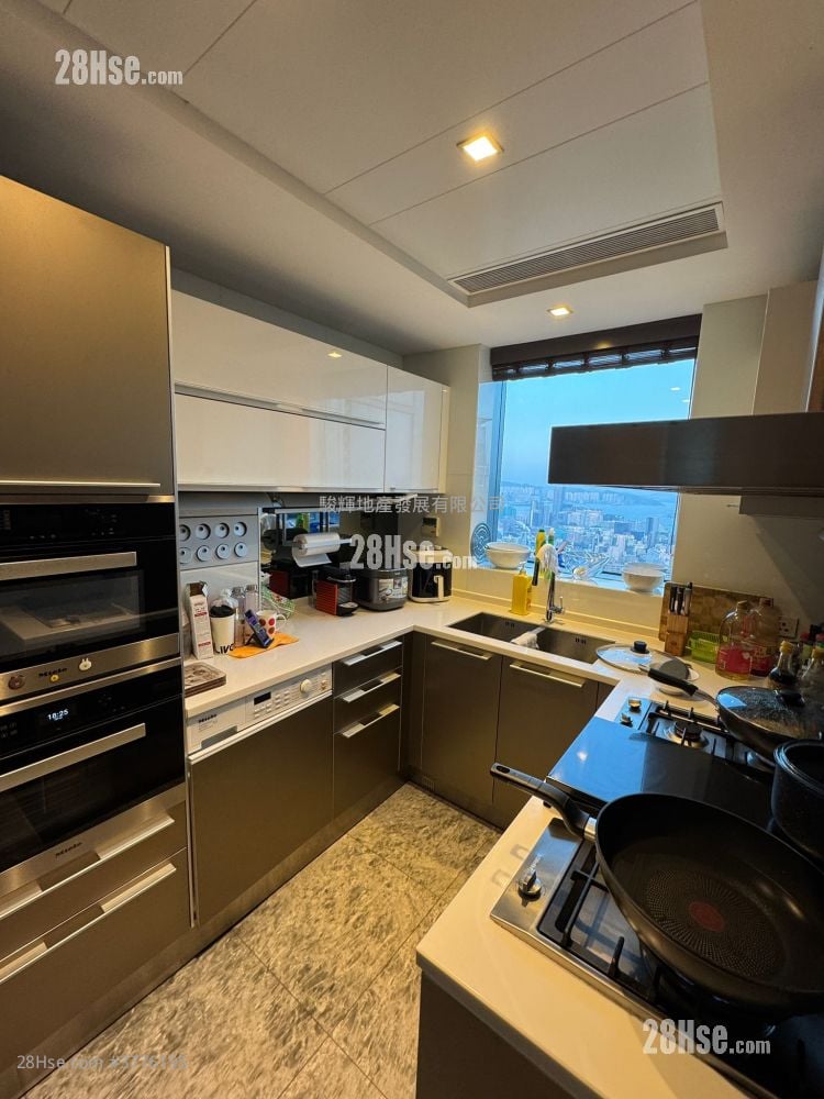 The Cullinan Sell 4 Bedrooms , 3 Bathrooms 1,396 ft²