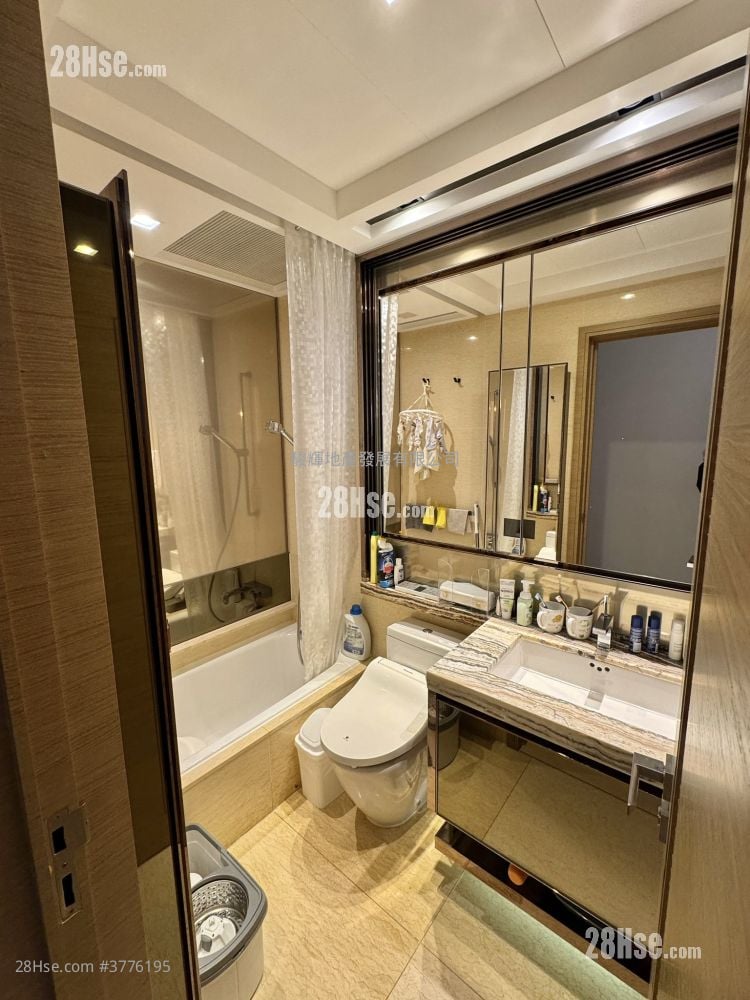 The Cullinan Sell 4 Bedrooms , 3 Bathrooms 1,396 ft²