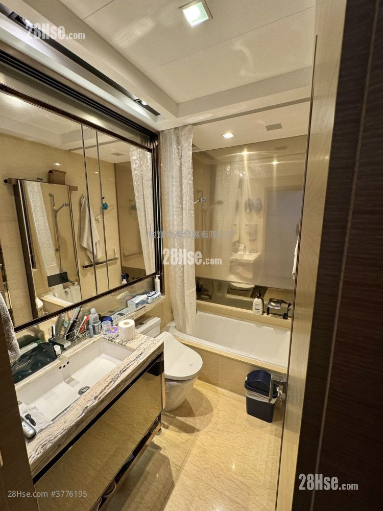 The Cullinan Sell 4 Bedrooms , 3 Bathrooms 1,396 ft²