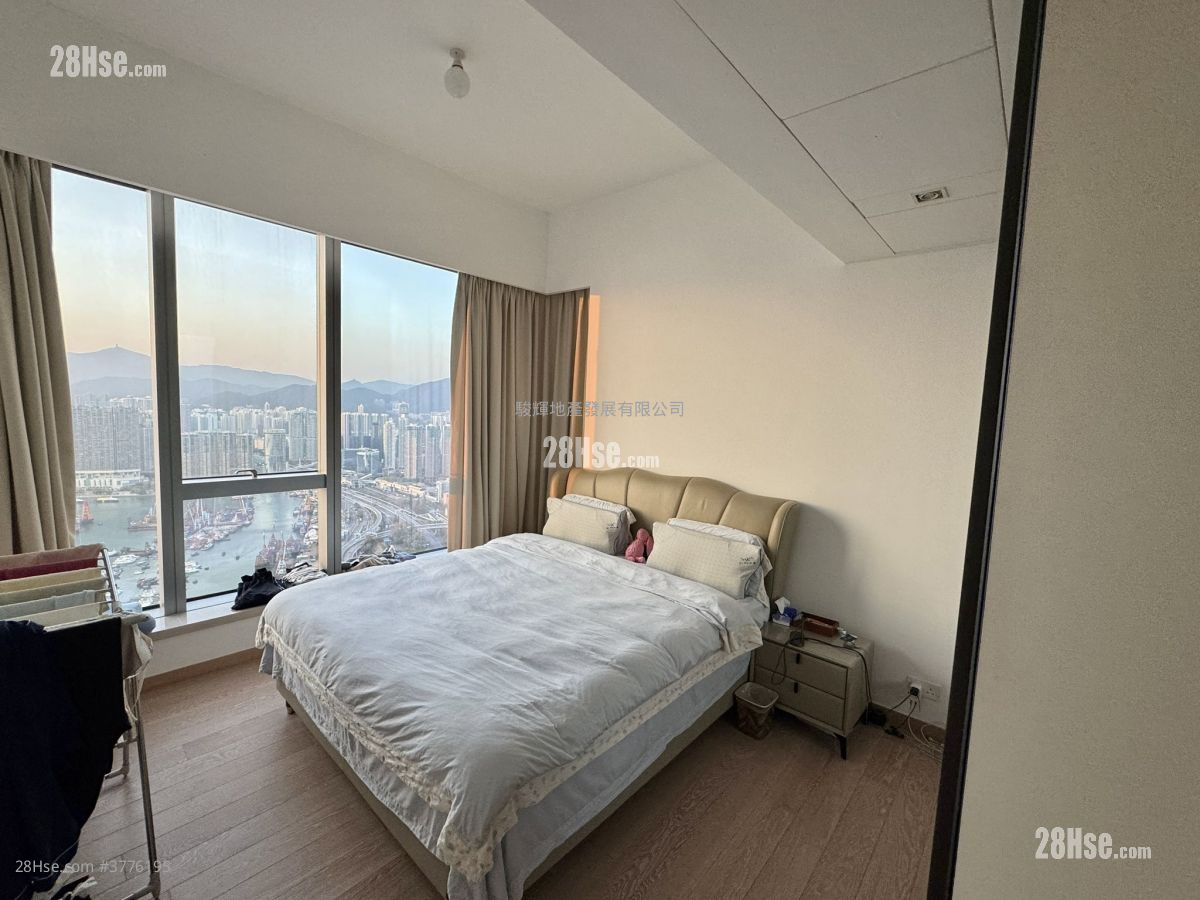 The Cullinan Sell 4 Bedrooms , 3 Bathrooms 1,396 ft²