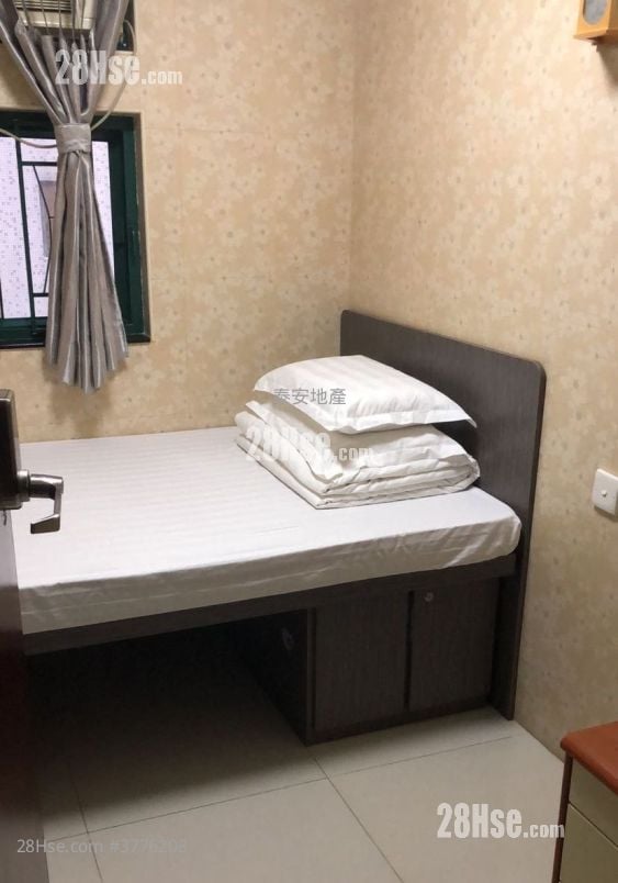 Sun Hing Building Sell 5+ Bedrooms , 5+ Bathrooms 1,098 ft²