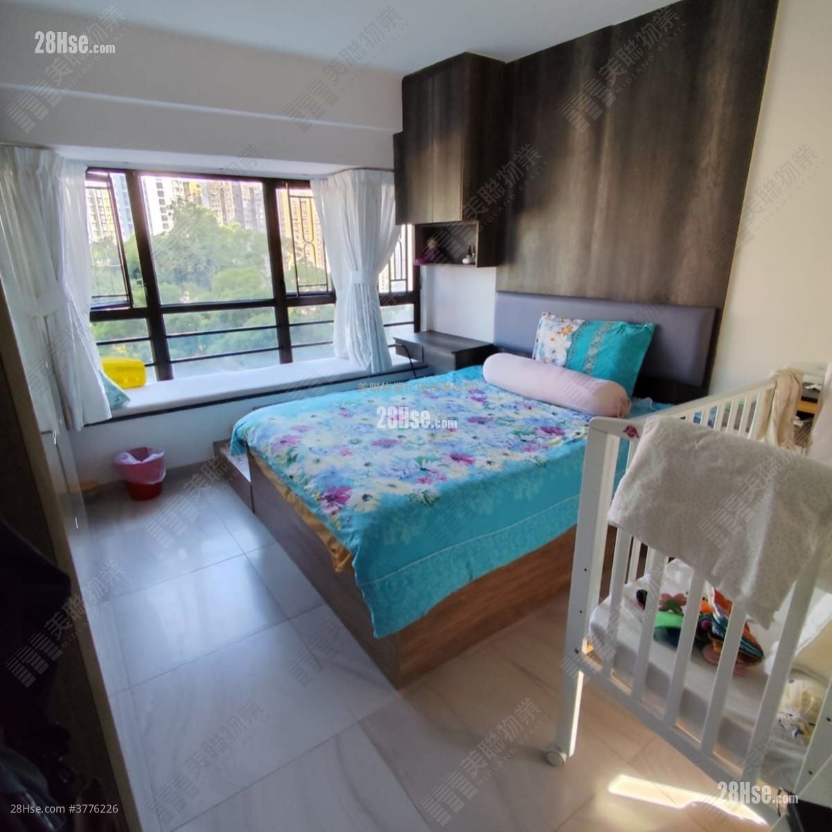 Parc Royale Sell 3 Bedrooms , 2 Bathrooms 942 ft²