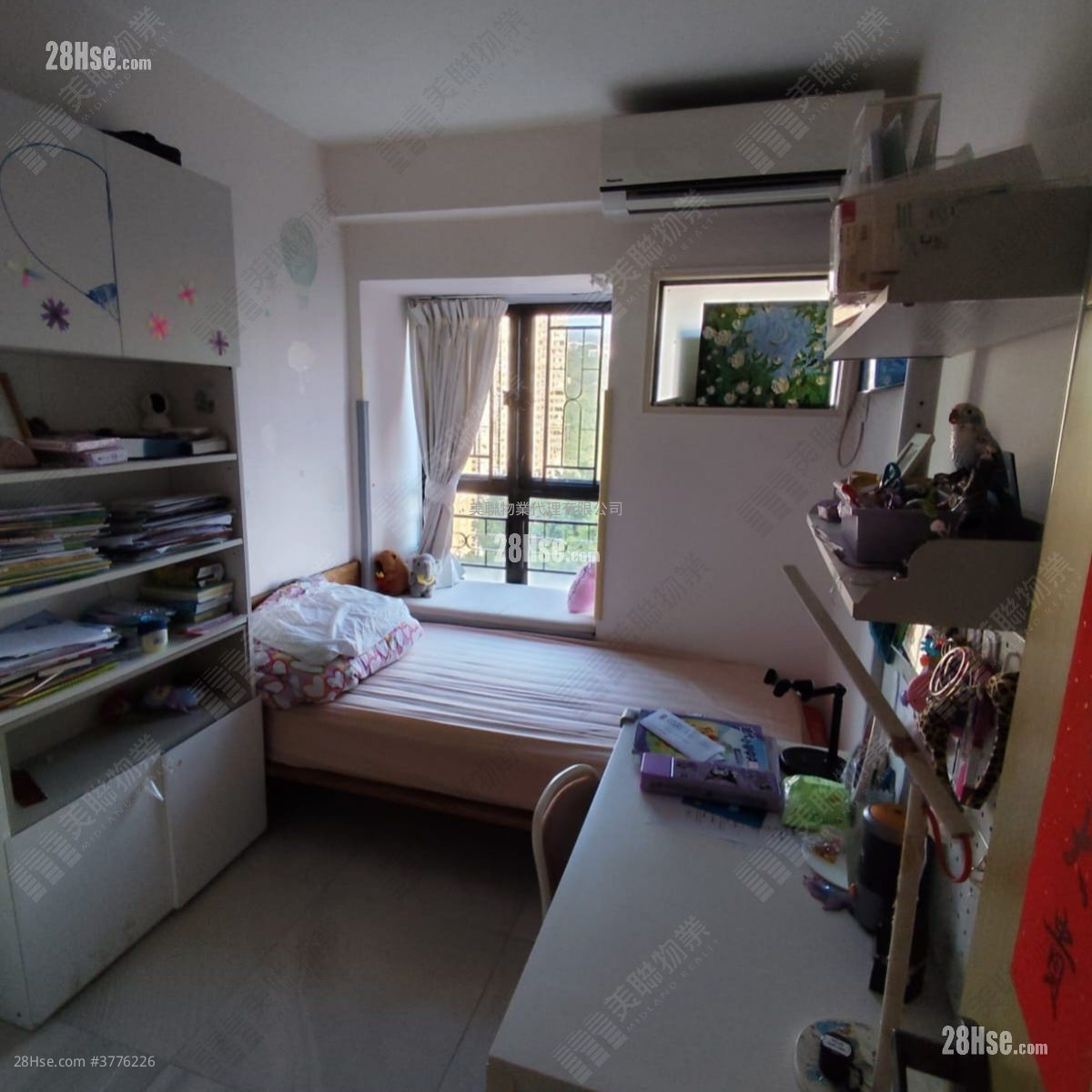 Parc Royale Sell 3 Bedrooms , 2 Bathrooms 942 ft²