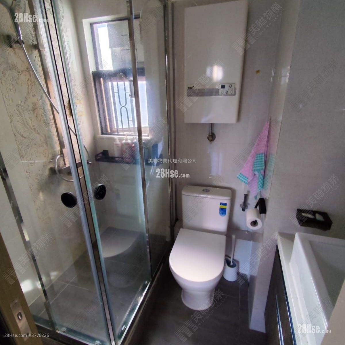 Parc Royale Sell 3 Bedrooms , 2 Bathrooms 942 ft²