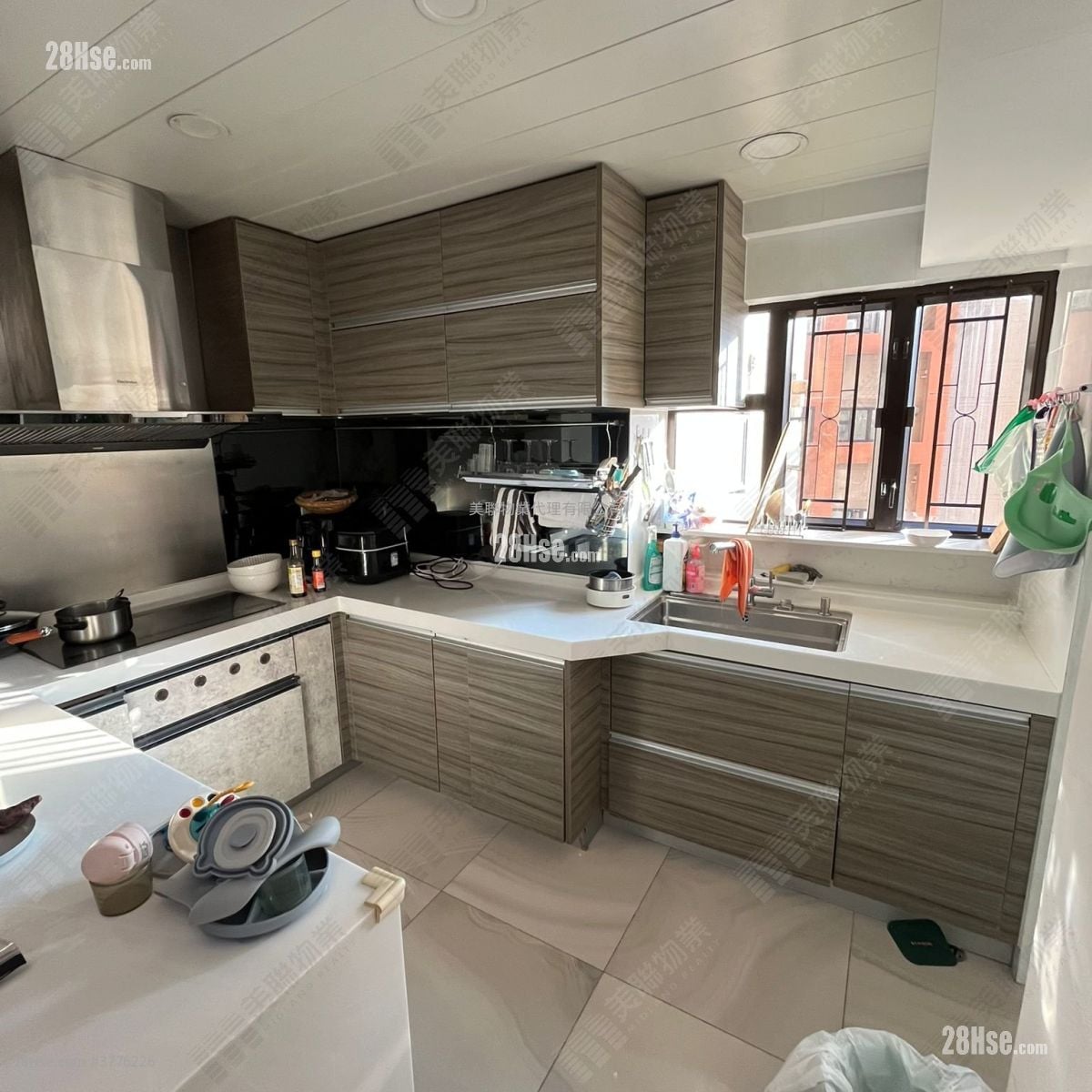 Parc Royale Sell 3 Bedrooms , 2 Bathrooms 942 ft²