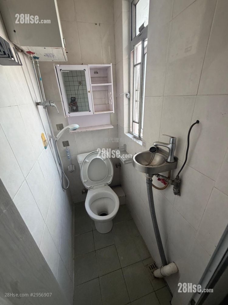 泰华大厦 租盘 2 房 , 1 浴室 272 平方尺