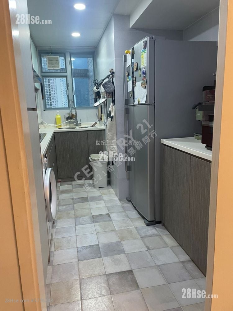 La Costa Sell 3 Bedrooms , 2 Bathrooms 811 ft²