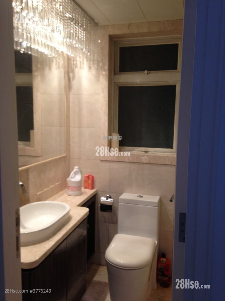 领都 售盘 3 房 , 2 浴室 714 平方尺