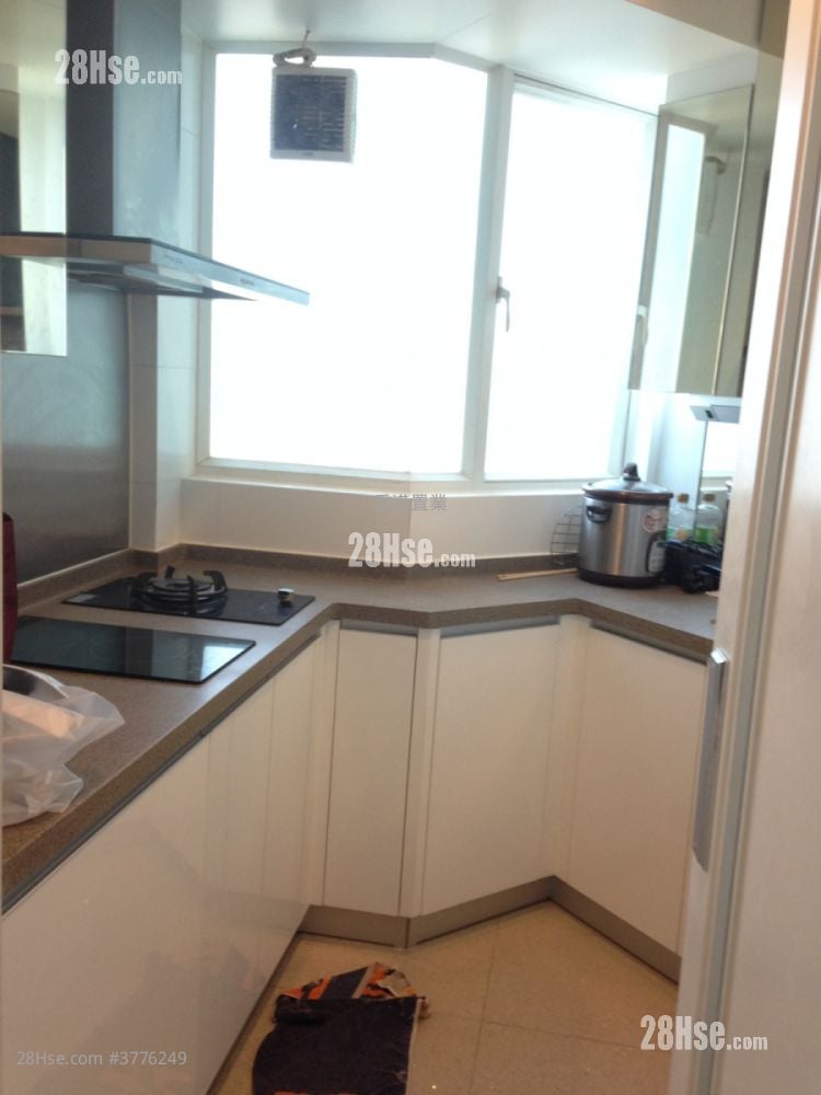 领都 售盘 3 房 , 2 浴室 714 平方尺