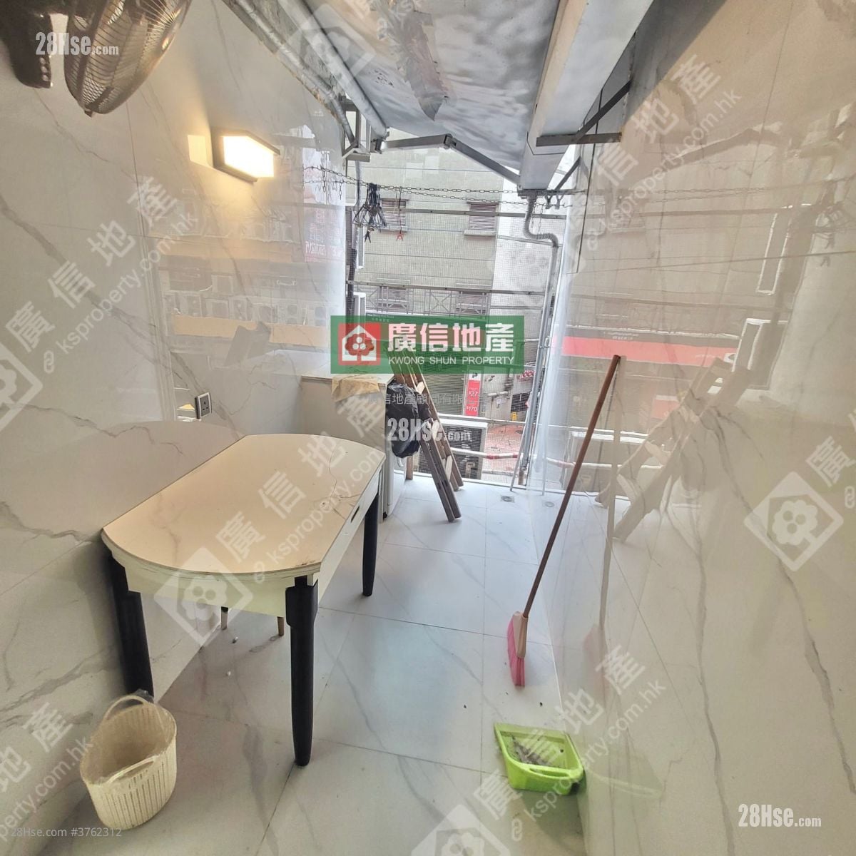 长兴大厦 售盘 3 房 , 1 浴室 256 平方尺