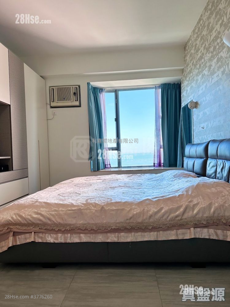 Peridot Court Sell 3 Bedrooms , 2 Bathrooms 1,155 ft²