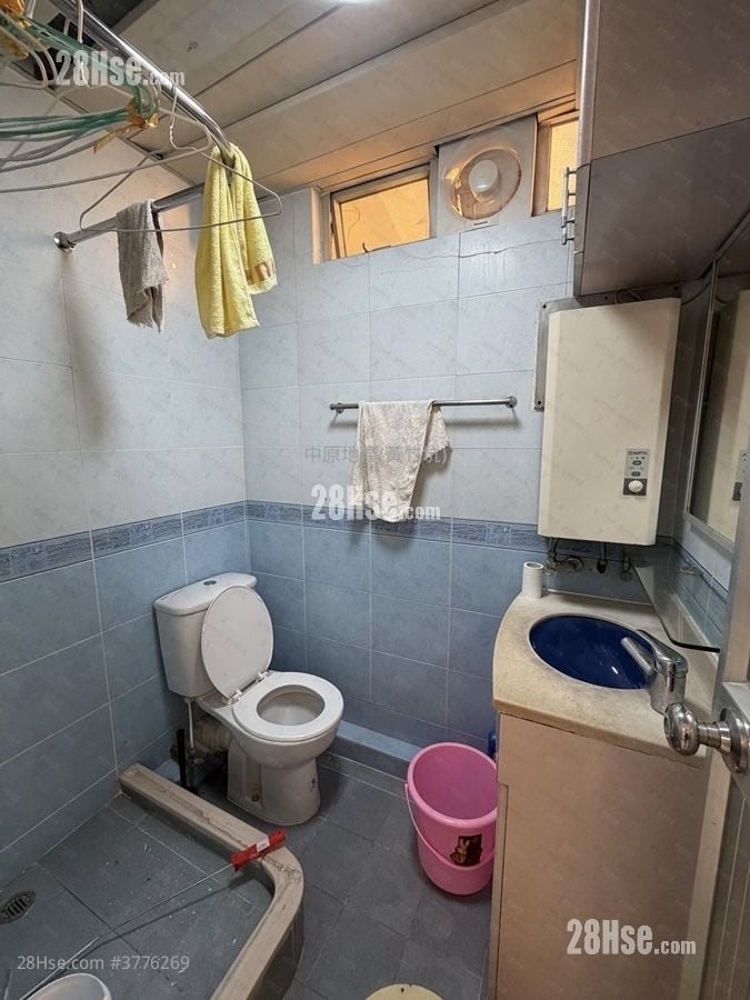 华贵邨 售盘 2 房 385 平方尺