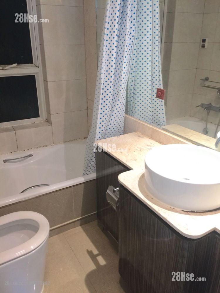 Le Prestige Sell 3 Bedrooms , 2 Bathrooms 717 ft²