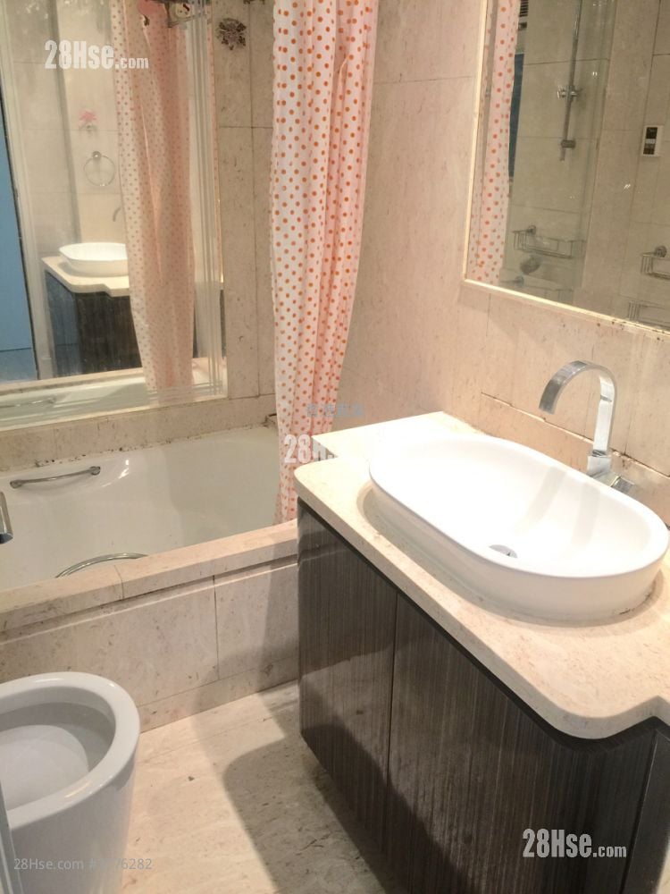 Le Prestige Sell 3 Bedrooms , 2 Bathrooms 717 ft²