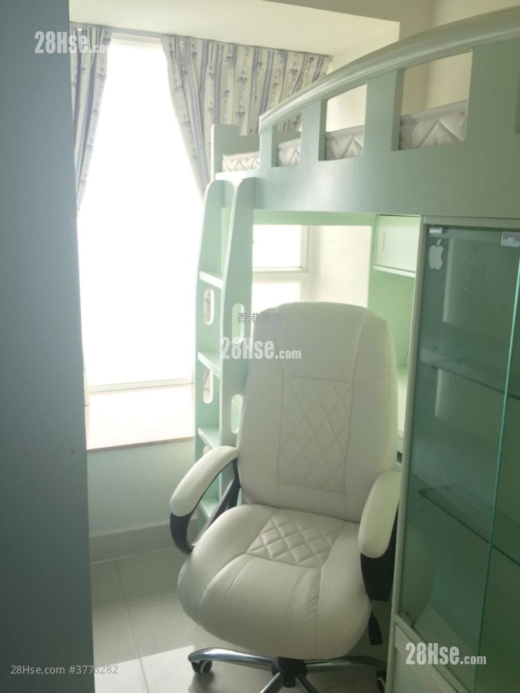 Le Prestige Sell 3 Bedrooms , 2 Bathrooms 717 ft²