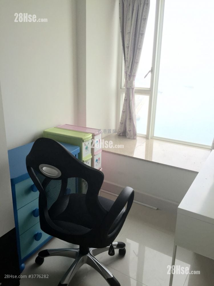 Le Prestige Sell 3 Bedrooms , 2 Bathrooms 717 ft²