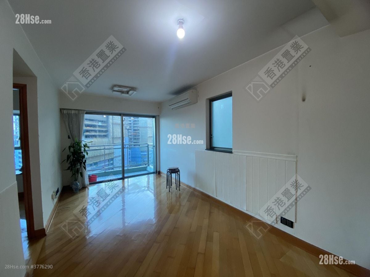 Park Central Sell 2 Bedrooms , 1 Bathroom 509 ft²