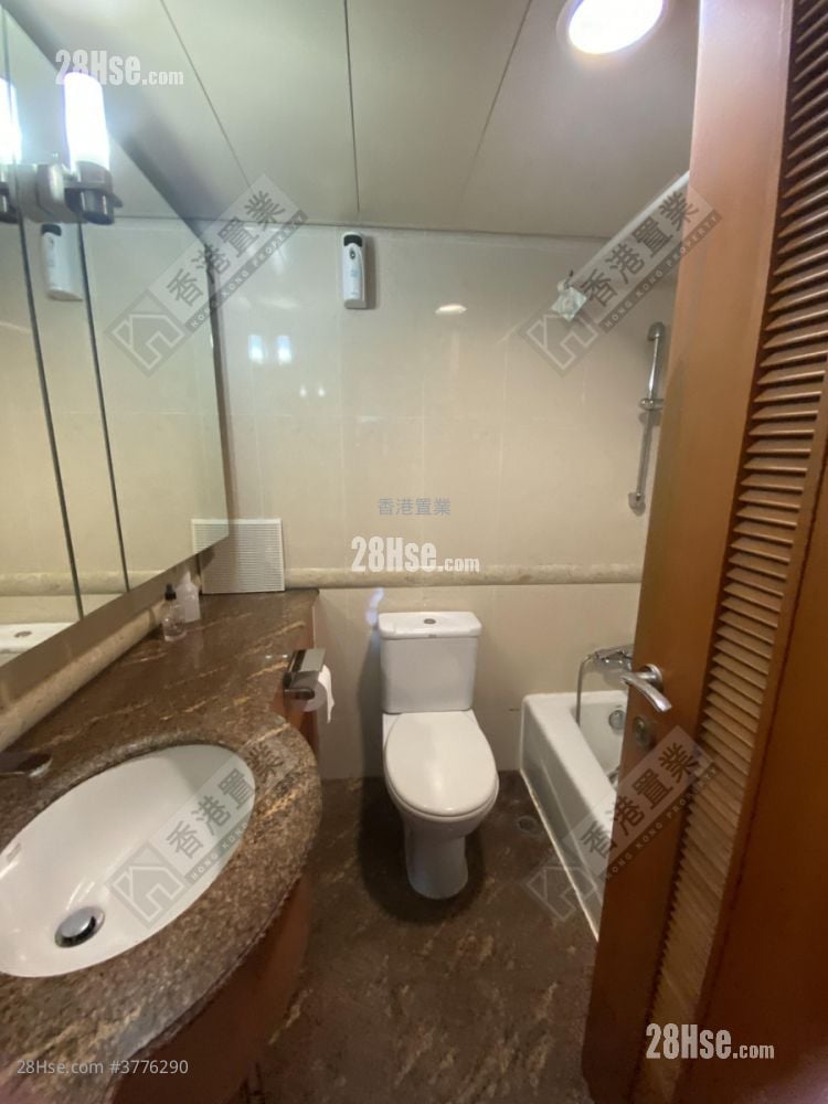 Park Central Sell 2 Bedrooms , 1 Bathroom 509 ft²