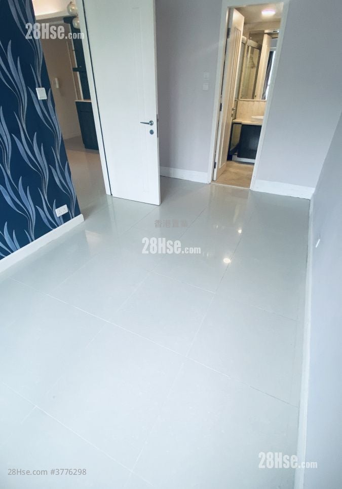 Le Prestige Sell 4 Bedrooms , 3 Bathrooms 976 ft²