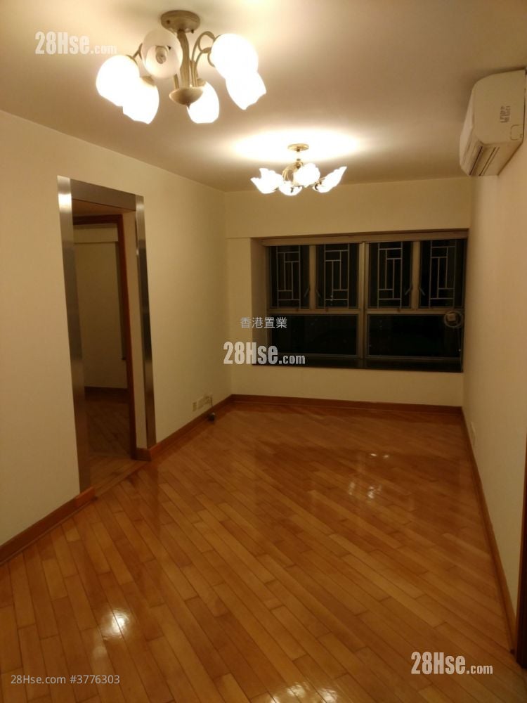Park Central Sell 3 Bedrooms , 1 Bathroom 547 ft²