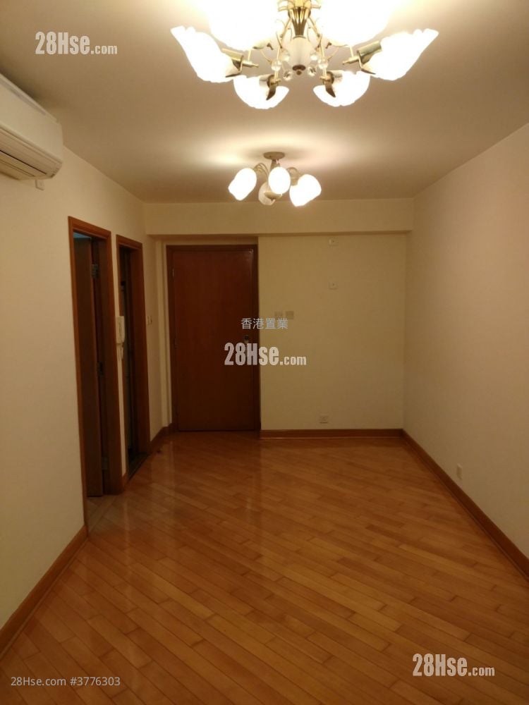 Park Central Sell 3 Bedrooms , 1 Bathroom 547 ft²