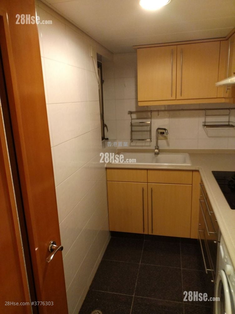 Park Central Sell 3 Bedrooms , 1 Bathroom 547 ft²