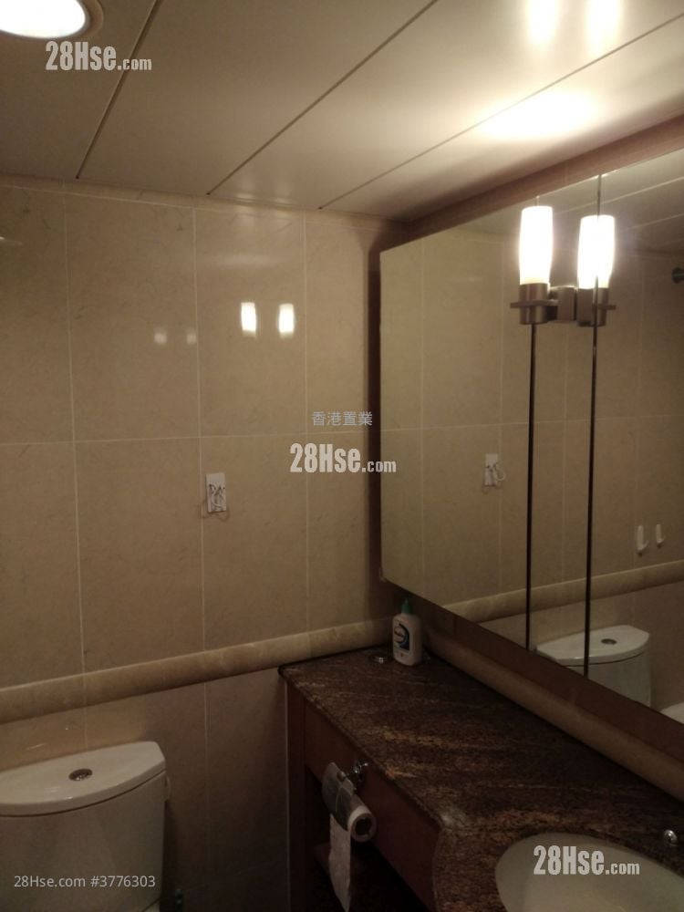 Park Central Sell 3 Bedrooms , 1 Bathroom 547 ft²