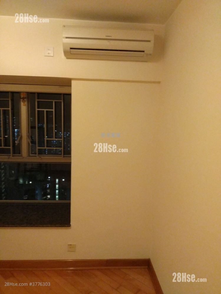 Park Central Sell 3 Bedrooms , 1 Bathroom 547 ft²