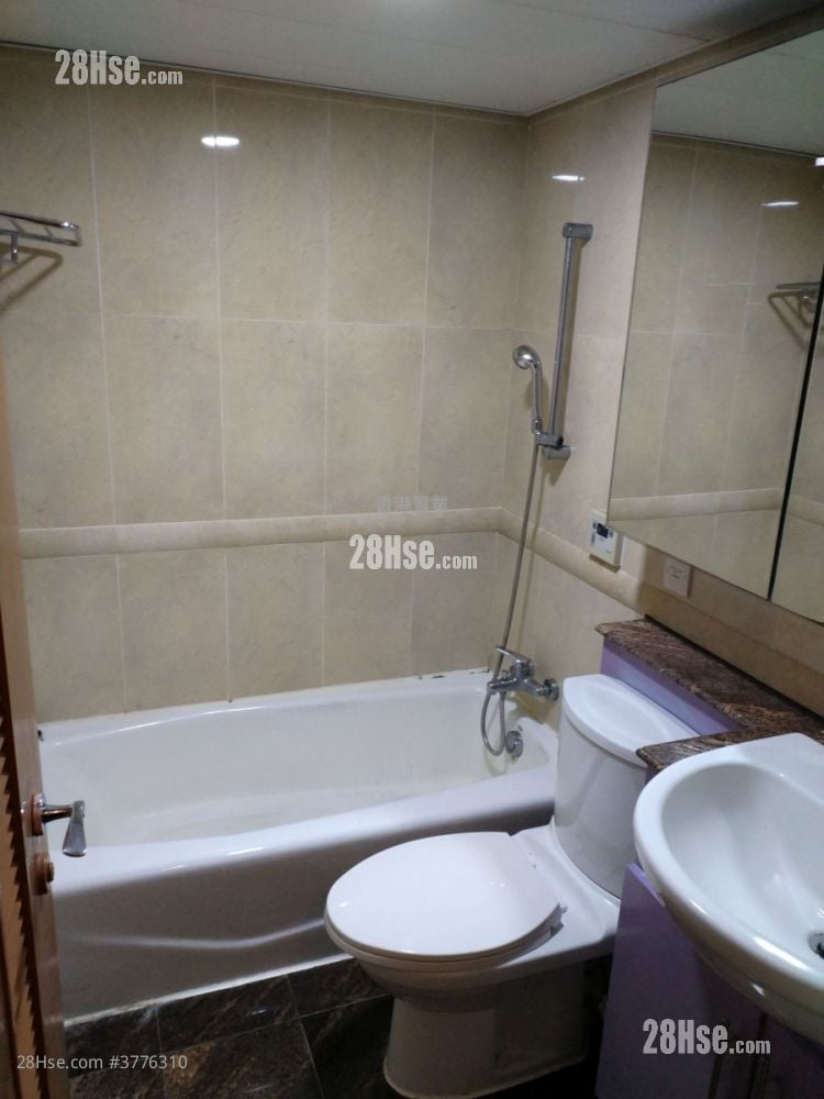 Park Central Sell 2 Bedrooms , 1 Bathroom 406 ft²