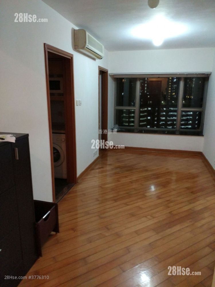Park Central Sell 2 Bedrooms , 1 Bathroom 406 ft²